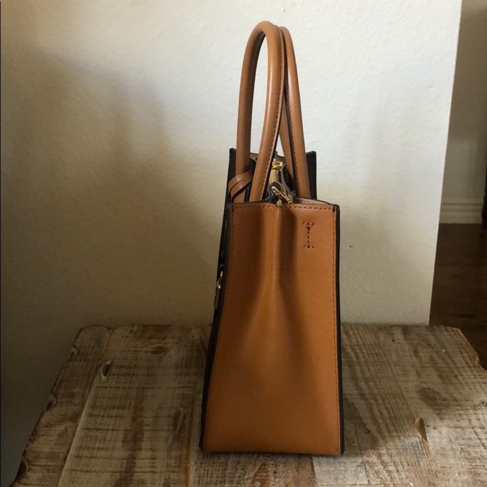 NWOT Michael Kors Purse in brown color. Michael Kors logo purse. - Picture 3 of 6